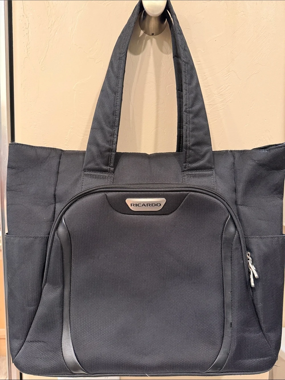 Ricardo Travel Tote Bag with Trolley Sleeve